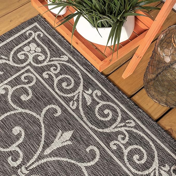 JONATHAN Y Vintage Filigree Indoor Outdoor Area Rug 3X5 Black/Gray, Charleston Textured Weave for Backyard, Patio, Porch, Easy-Cleaning, High Traffic, Pet-Friendly, Non-Shedding (SMB106G-3)