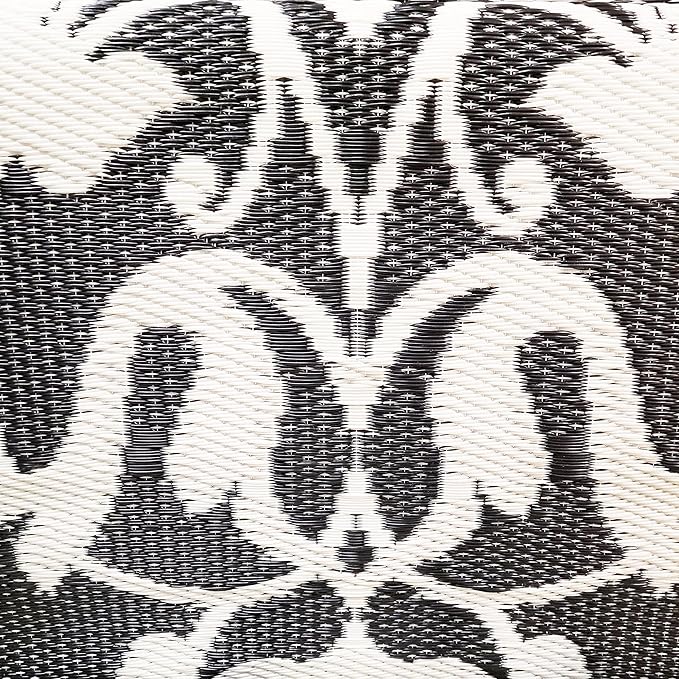Mad Mats Traditional Outdoor Rug, Reversible Plastic Mat (5' x 8', New Wrought Iron - Black/White)