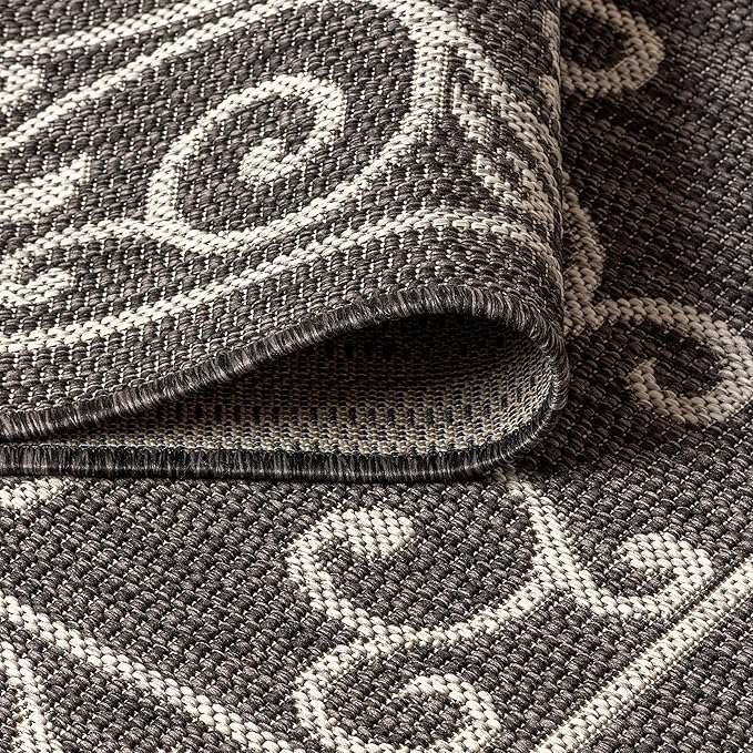JONATHAN Y Vintage Filigree Indoor Outdoor Square Area Rug 3X3 Black/Gray, Charleston Textured Weave for Backyard, Patio, Porch, Easy-Cleaning, High Traffic, Pet-Friendly, Non-Shedding (SMB106G-3SQ)