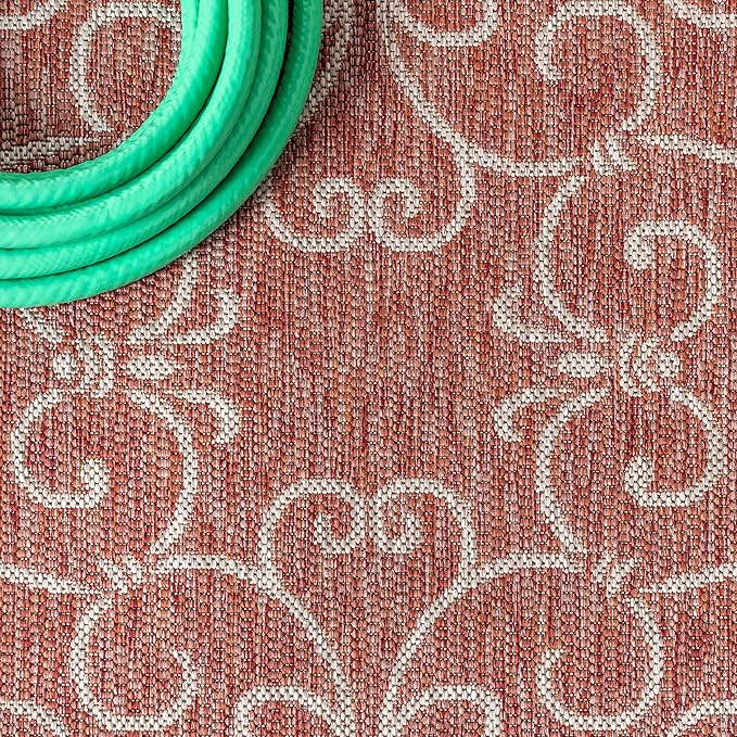 JONATHAN Y Vintage Filigree Indoor Outdoor Round Area Rug 5 Ft Red/Beige, Charleston Textured Weave for Backyard, Patio, Porch, Easy-Cleaning, High Traffic, Pet-Friendly, Non-Shedding (SMB106B-5R)